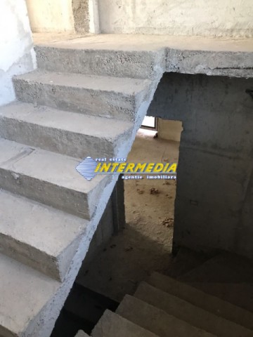 casa-noua-pm-de-vanzare-750-mp-teren-in-alba-iulia-cetate-11